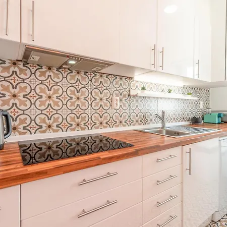 Guestready - Vibrant 2br